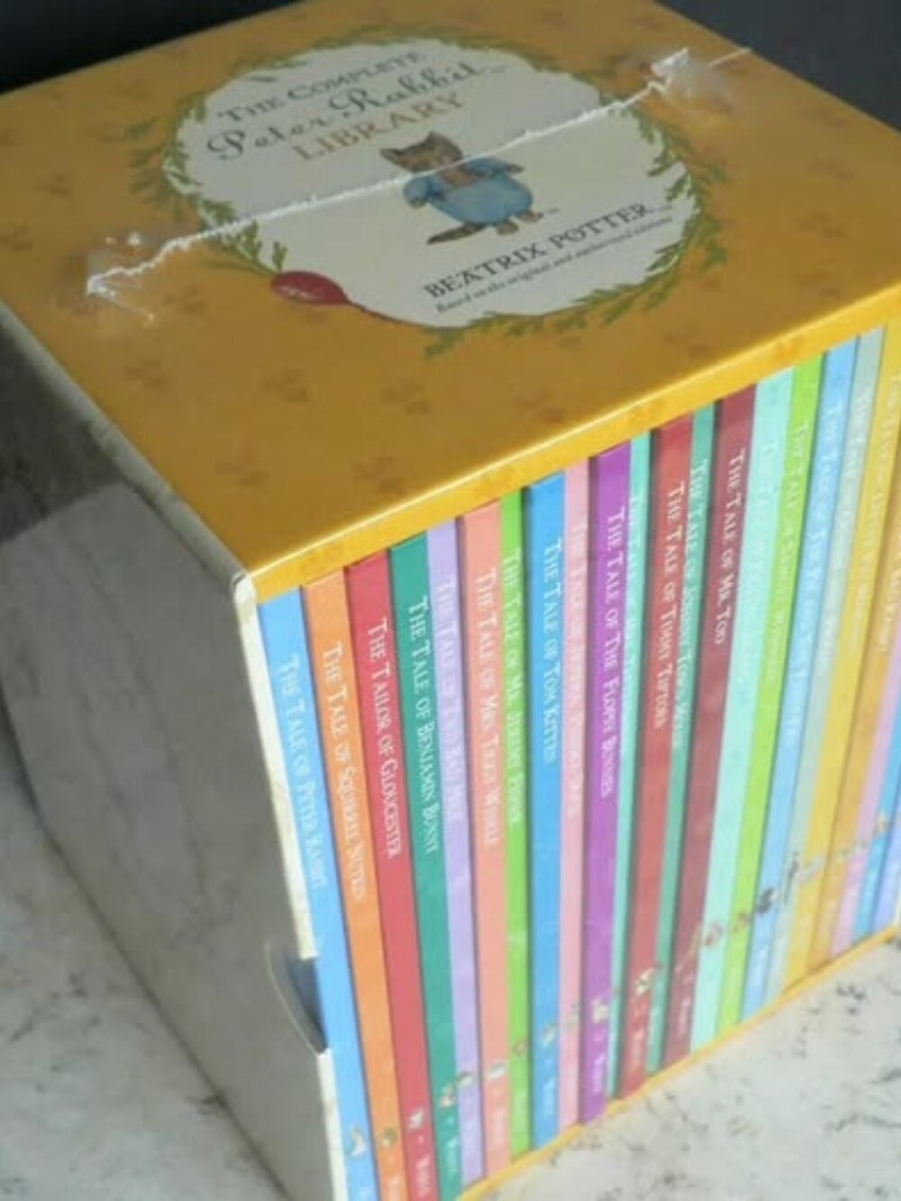 The Complete Peter Rabbit Library 23 Book Boxed Set - Picture 2 of 4